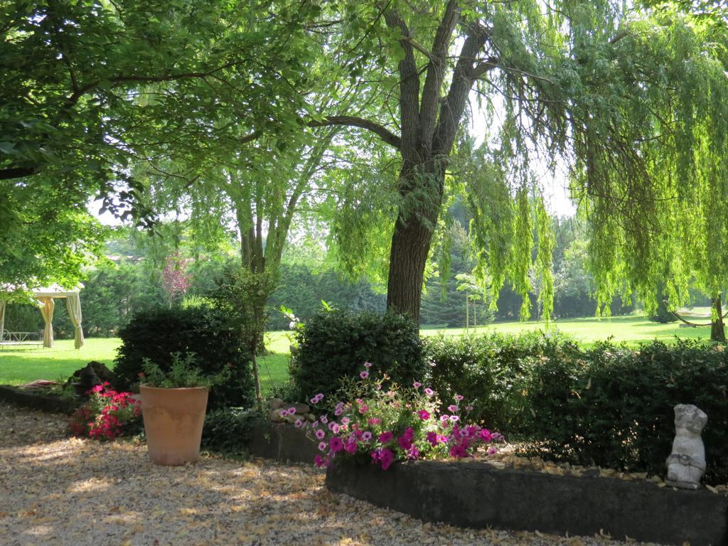 Bed and Breakfast Le Jardin Laragne-Monteglin Exterior foto